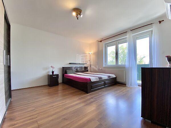 Árpád fejedelem, Budapest, II. kerület 3. képe