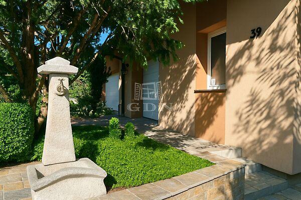 Parkváros, intim kert, otthonos, Érd 3. képe