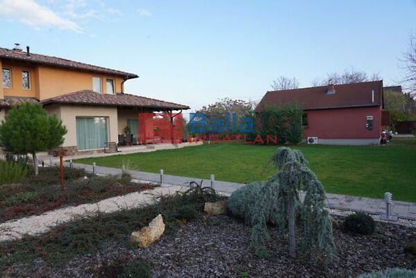 Kamaraerdei úthoz közel, Budapest, XXII. kerület 2. képe