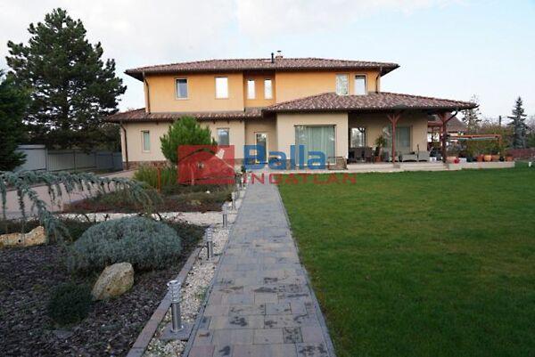 Kamaraerdei úthoz közel, Budapest, XXII. kerület 3. képe