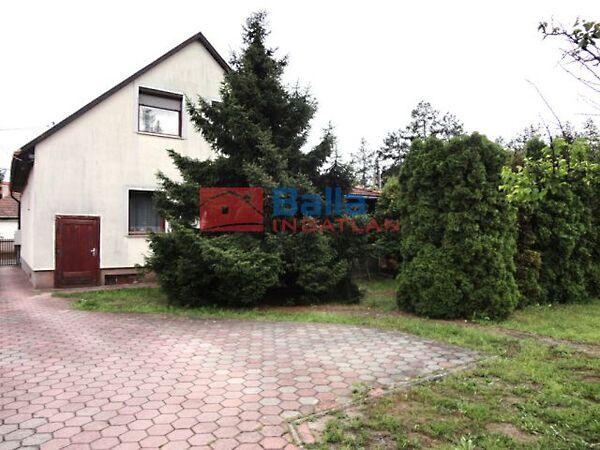 Fenyves, Veresegyház képe