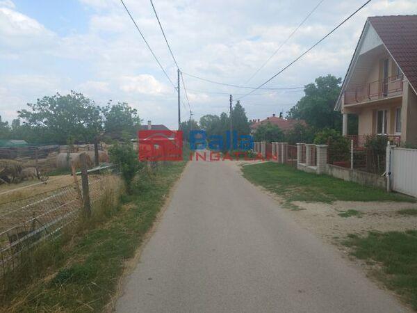 Vörösmarty, Kőszárhegy képe