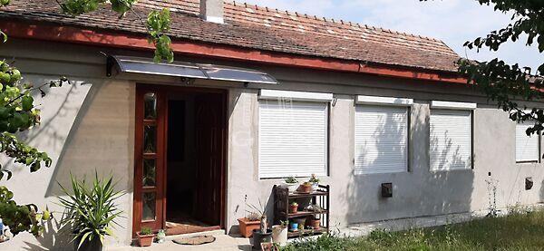 Családi, Enying 3. képe