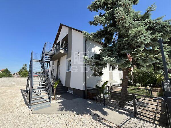 Fóton eladó 6 lakásos, Fót képe