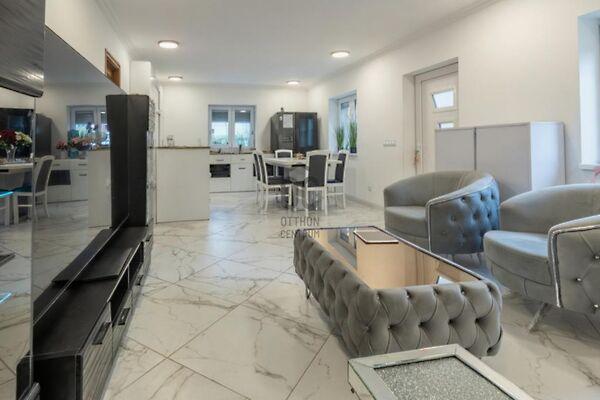 Móricz Zsigmond, Monor 3. képe