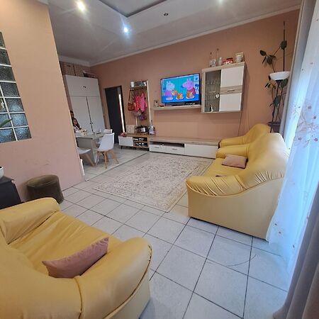 Judit Ingatlan és, Monor 3. képe