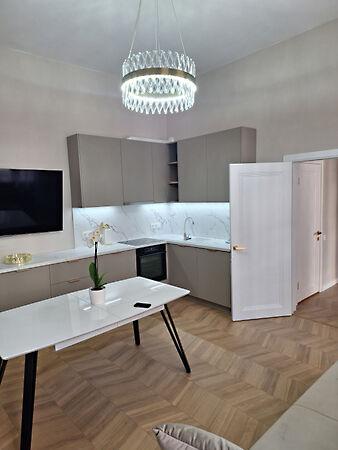 Rózsa, Budapest, VI. kerület 3. képe