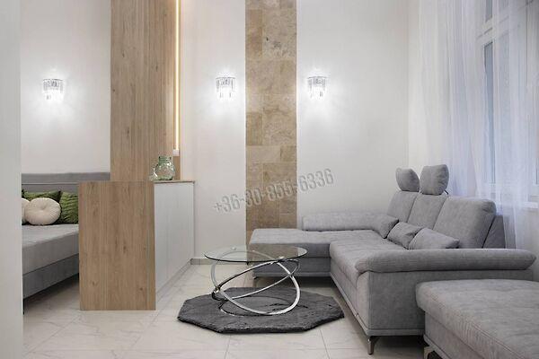 Október 6., Budapest, V. kerület 3. képe