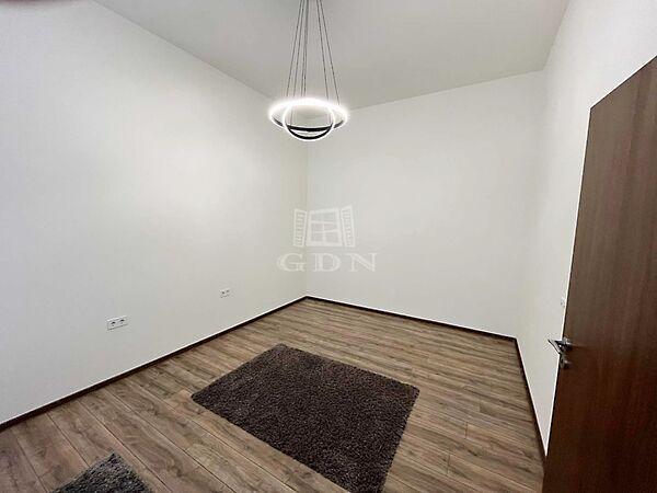 József, Budapest, VIII. kerület 3. képe