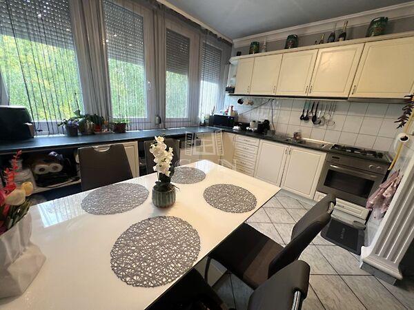 Szabadság tér, Lajosmizse 3. képe