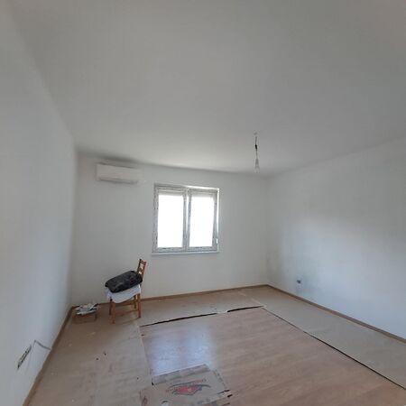 Judit Ingatlan és, Monor 2. képe