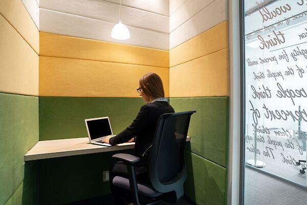 2nd floor, Soroksári út 44. 1095 Budapest,, Budapest, IX. kerület 2. képe