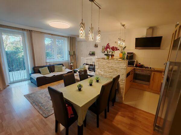 Ibolya, Csömör képe