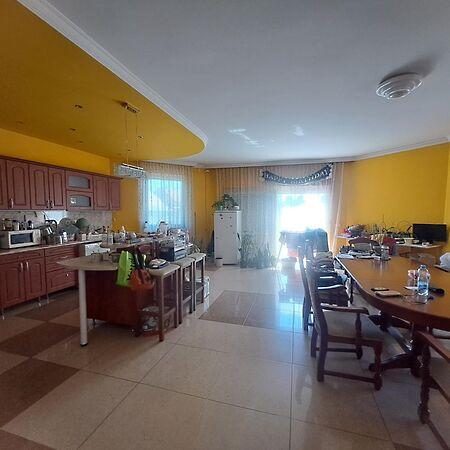 Judit Ingatlan és, Monor 2. képe