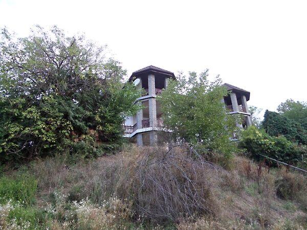 Alkotmány, Komló 3. képe