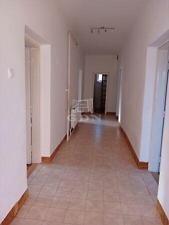 Közel az, Szentgál 2. képe