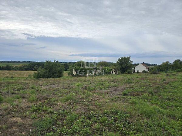 ház több, mint fél ha, Ozmánbük 3. képe