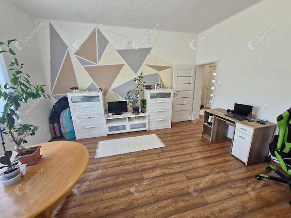 Csörnyeföld 2. képe