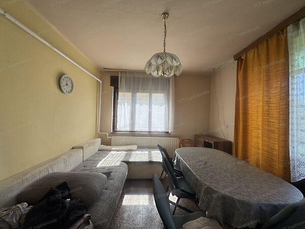 Hunyadi, Balatonlelle 2. képe