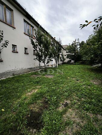 aszfaltozott, Váchartyán képe