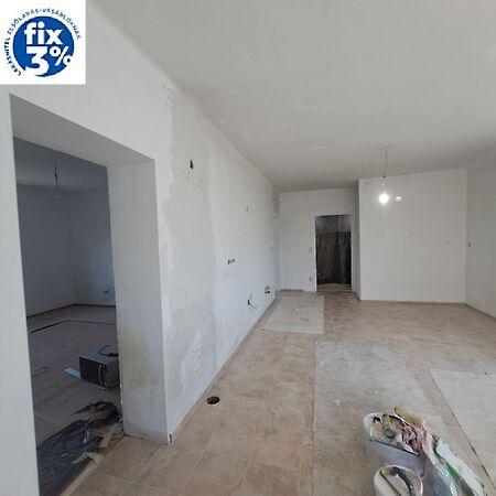 Judit Ingatlan és, Monor képe