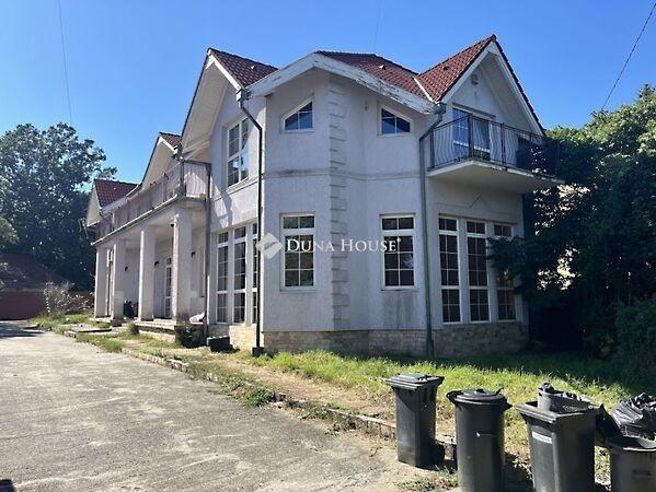 Komlói, Pécs 2. képe