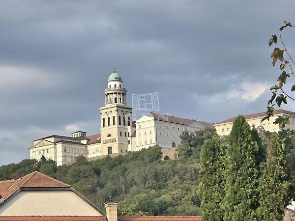 Telek áráért apátsági panorámás, Pannonhalma 3. képe