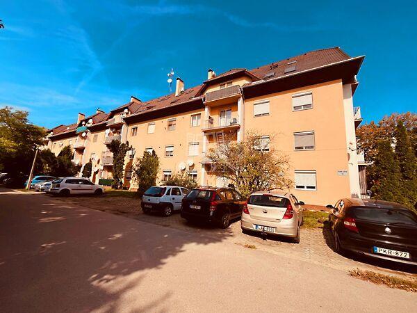 Pesti úti, Tököl képe