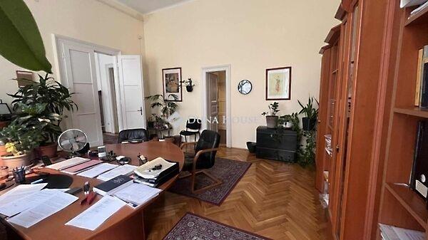 Csengery, Budapest, VI. kerület 2. képe