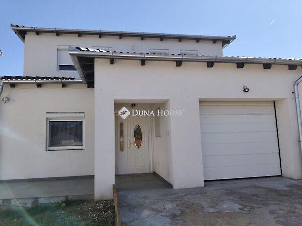 Vörösmarty, Bicske képe