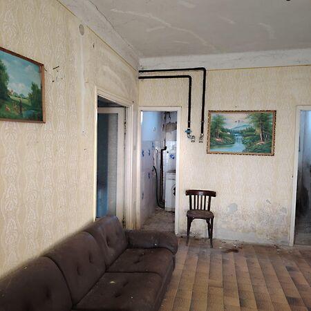 Béke, Tard 3. képe