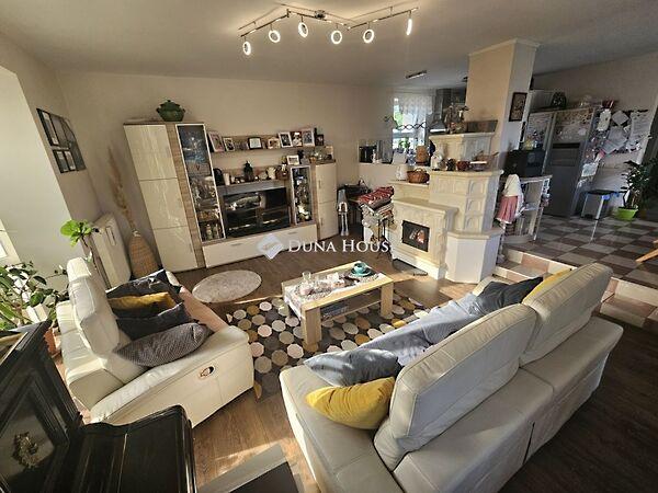 Győrújbarát 2. képe