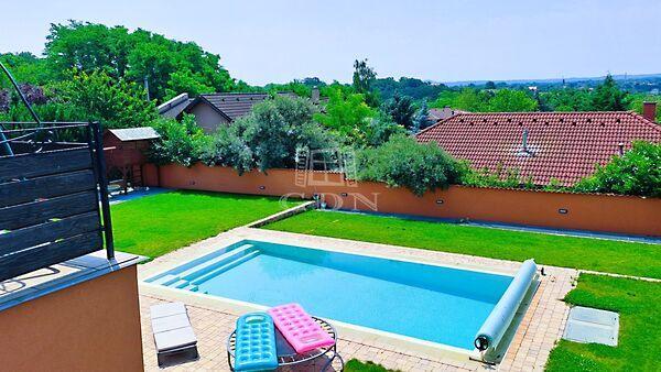 PANORÁMÁS MEDENCÉS, Őrbottyán képe