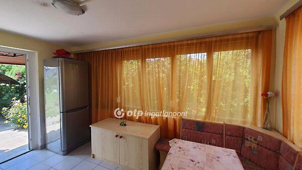 Közép, Balatonfenyves 3. képe