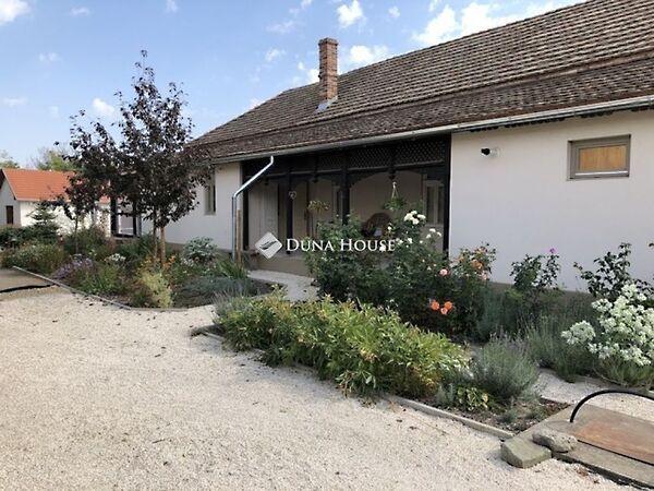 Attila, Tiszaszentimre képe