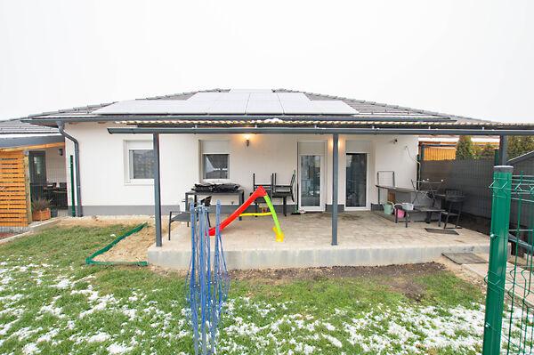 Jácint, Torony képe