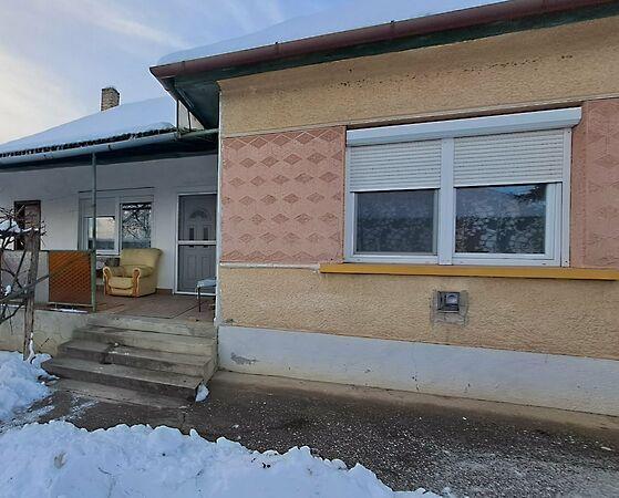 Judit Ingatlan és, Gomba 2. képe