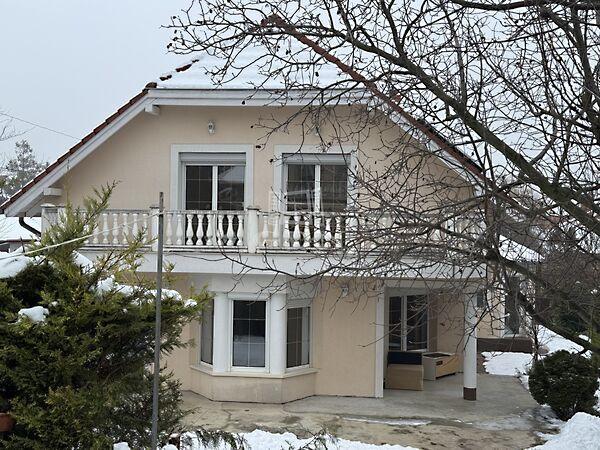 Csendes, Budaörs képe