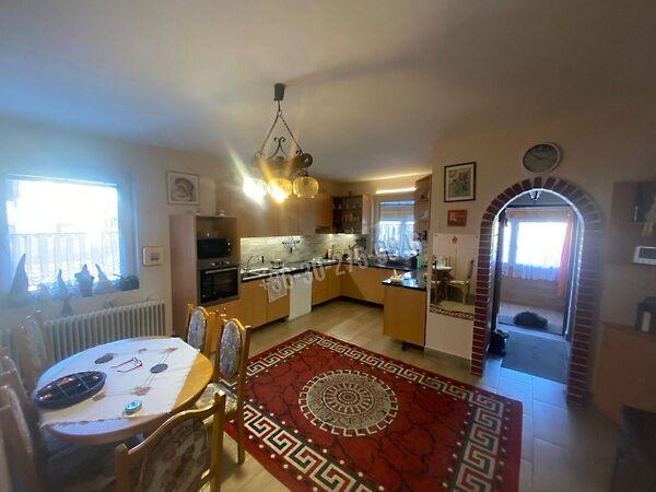 Cseresznyés, Páty képe