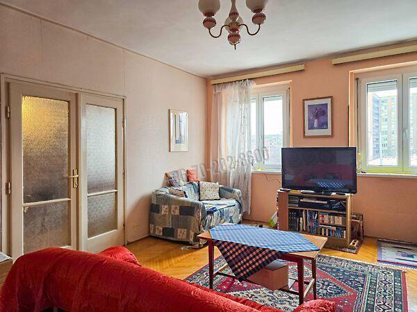 Román, Budapest, X. kerület 2. képe