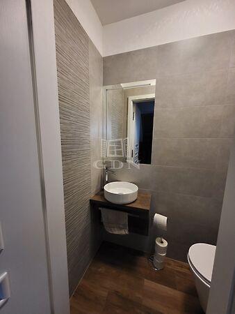 Átmenő forgalomtól mentes, Ják 2. képe