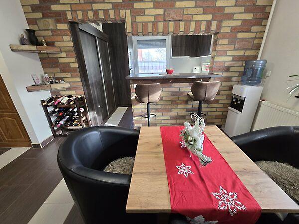 Rege, Kiskunhalas 3. képe