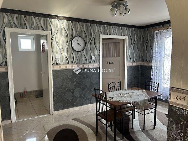 Bajza, Polgár 2. képe