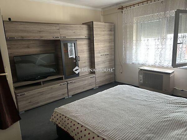 Bajza, Polgár 3. képe