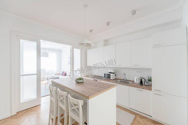 Páncél, Budapest, VI. kerület 3. képe