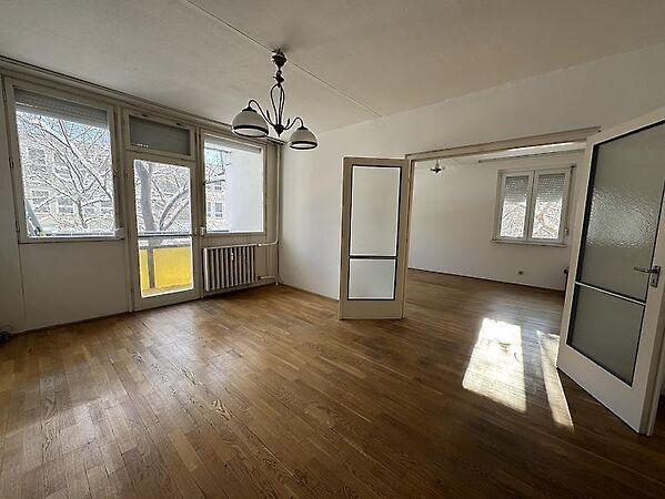 Aradi, Budapest, IV. kerület 2. képe