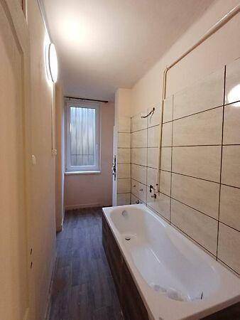 Gagarin, Salgótarján 3. képe