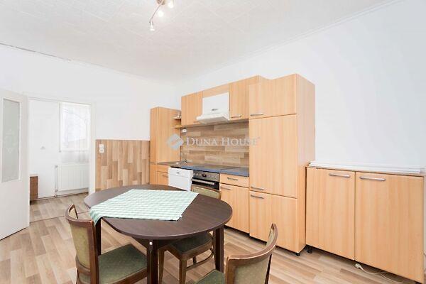 Szabadság, Bezenye képe