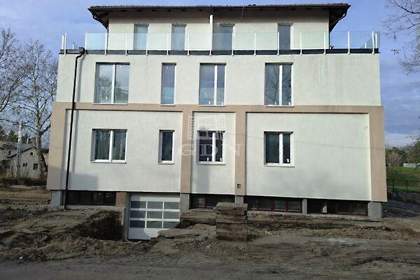 Pest, Kiskunlacháza 3. képe