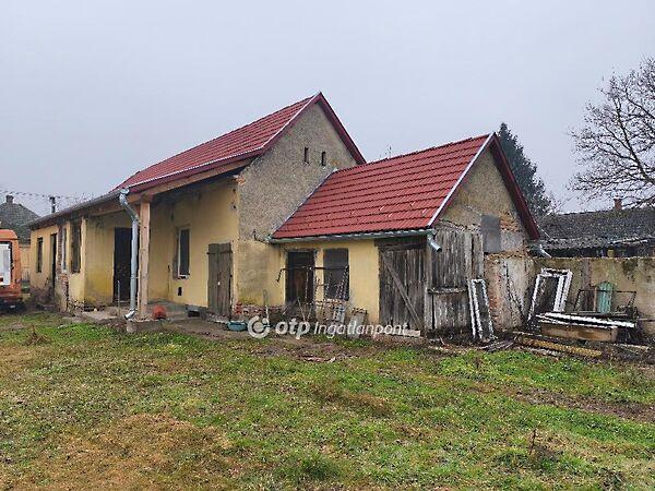 Szabadság, Vízvár 2. képe